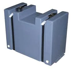 90 LITRE UPRIGHT WATER TANK WITH MOUNT KIT AND 12V PUMP.  PRV90-P-MK - Image 2